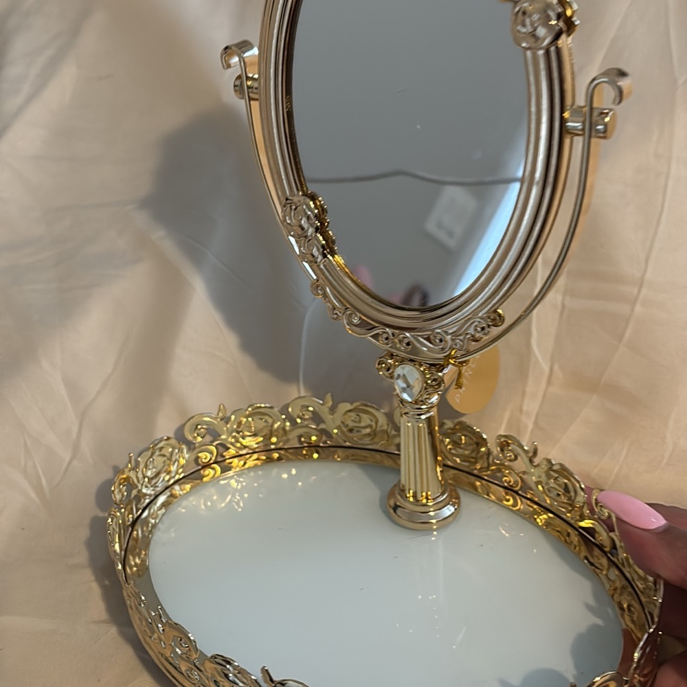 Bath and bodywork belle mirror